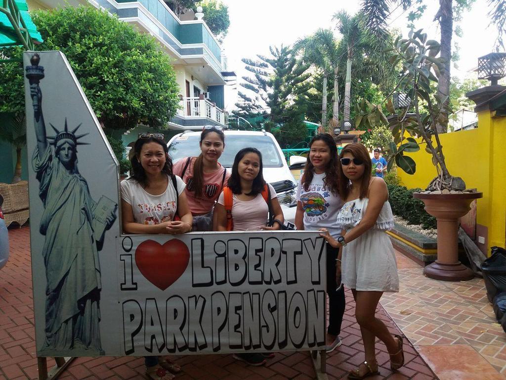 Liberty Park Pension プエルト・プリンセサ エクステリア 写真